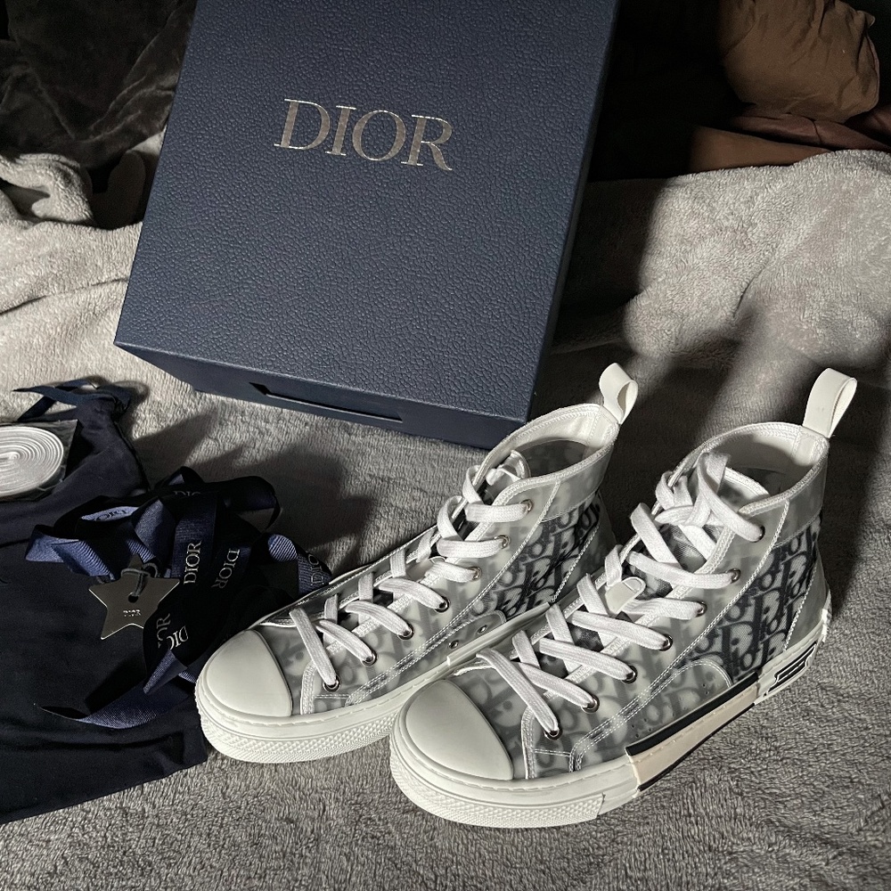 Authentic Dior High-Top Oblique Sneakers size 40
